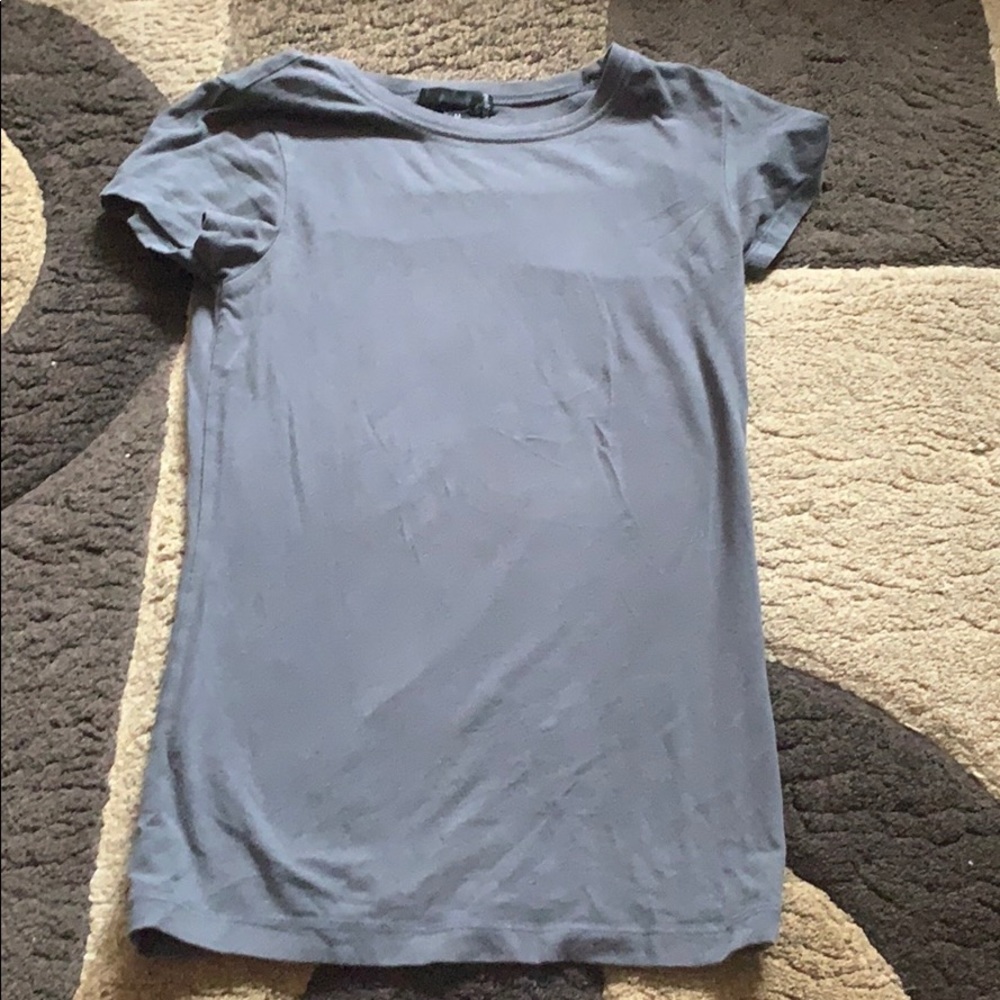 a grey tee